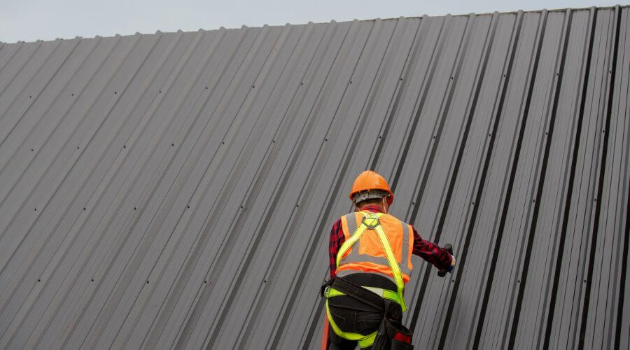 Expert Emergency Roof Repairs services in Dumont, IA